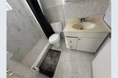 1340 Lincoln #309, Miami Beach, FL 33139 - Photo 4