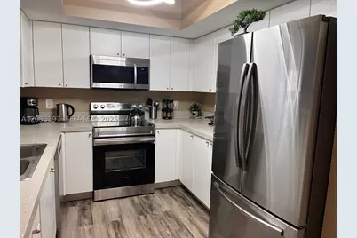 17375 Collins #905, Sunny Isles Beach, FL 33160 - Photo 8