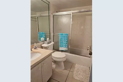 [Address not provided], Hallandale Beach, FL 33009 - Photo 12