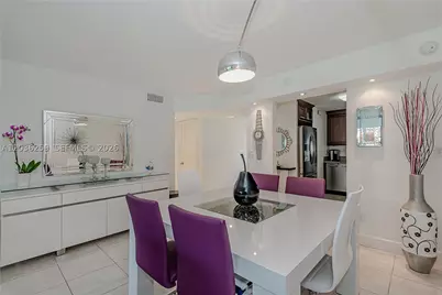 9410 N Hollybrook Lake #11-109, Pembroke Pines, FL 33025 - Photo 6