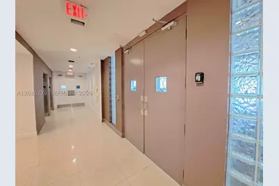 120 SW 8th #703, Miami, FL 33130 - Photo 18