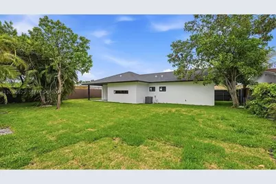 1140 NE 201st, Miami, FL 33179 - Photo 30