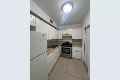 1945 Calais #3, Miami Beach, FL 33141 - Photo 4
