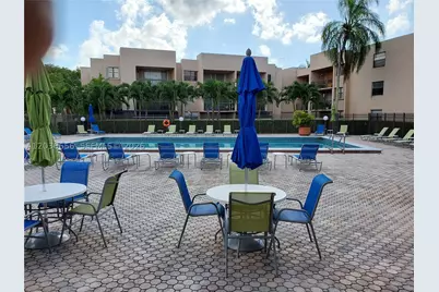 10425 SW 112th #207, Miami, FL 33176 - Photo 4