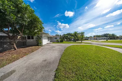 10431 SW 93rd, Miami, FL 33176 - Photo 4