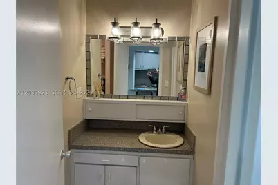 100 Lincoln #1001, Miami Beach, FL 33139 - Photo 4