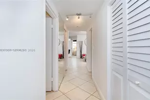 905 Brickell Bay, Miami, FL 33131 - Photo 14