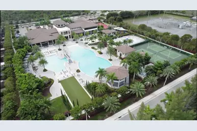 7661 NW 103rd, Doral, FL 33178 - Photo 14