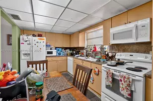 450 SW 9th, Miami, FL 33130 - Photo 8
