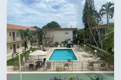 415 NE 2nd #222, Hallandale Beach, FL 33009 - Photo 12