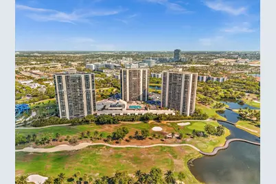 20379 W Country Club #1437, Aventura, FL 33180 - Photo 4