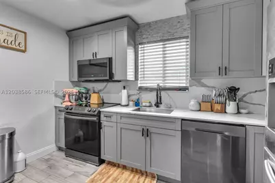 3510 SW 87th, Miami, FL 33165 - Photo 12