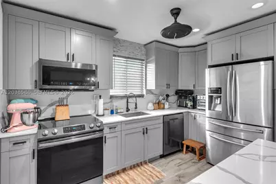 3510 SW 87th, Miami, FL 33165 - Photo 10