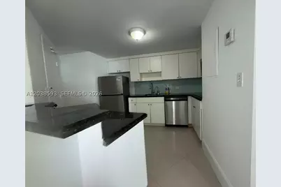 801 Brickell Bay #765, Miami, FL 33131 - Photo 4