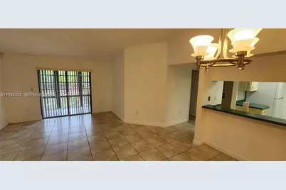 931 NE 199th #202-22, Miami, FL 33179 - Photo 10