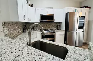 1480 Sweetbay, Hollywood, FL 33019 - Photo 6