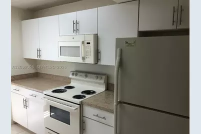 10808 N Kendall #Q-4, Miami, FL 33176 - Photo 2