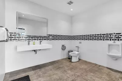 2729 NW 56th, Miami, FL 33142 - Photo 8