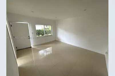 1530 NE 110th #FRONT, Miami, FL 33161 - Photo 4