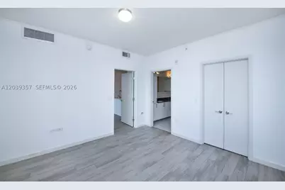 999 SW 1st #2402, Miami, FL 33130 - Photo 14