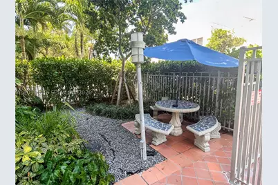 1218 Drexel #204, Miami Beach, FL 33139 - Photo 10