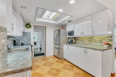 551 NW 99th, Pembroke Pines, FL 33024 - Photo 12