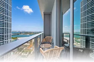 121 NE 5th, Miami, FL 33132 - Photo 2