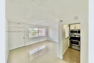 241 SE 9th #207, Pompano Beach, FL 33060 - Photo 1
