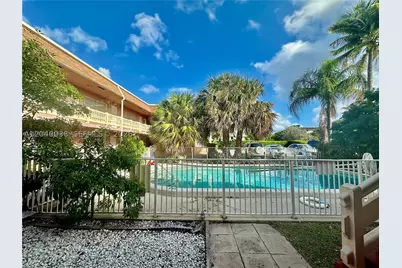 241 SE 9th #207, Pompano Beach, FL 33060 - Photo 20