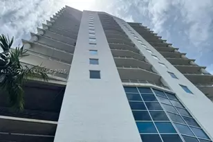 10 SW South River, Miami, FL 33130 - Photo 2