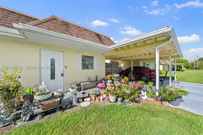 2208 Gardenia, Lehigh Acres, FL 33936 - Photo 4