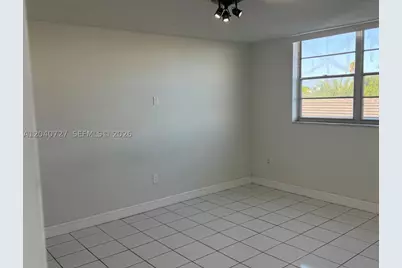1990 Marseille #303, Miami Beach, FL 33141 - Photo 12