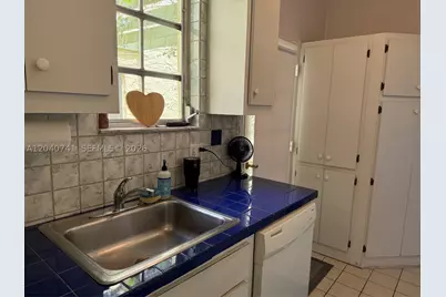 1209 Aguila, Coral Gables, FL 33134 - Photo 10