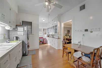 405 SW 11th, Miami, FL 33130 - Photo 24