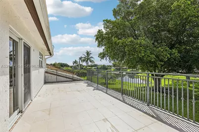 15010 E Falcons Lea, Davie, FL 33331 - Photo 44