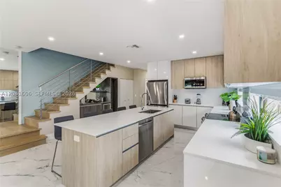 809 SW 10th, Fort Lauderdale, FL 33315 - Photo 14