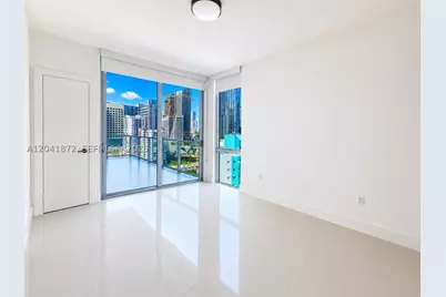 1010 SW 2nd #1504, Miami, FL 33130 - Photo 4