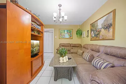 906 SW 8th, Hallandale Beach, FL 33009 - Photo 8