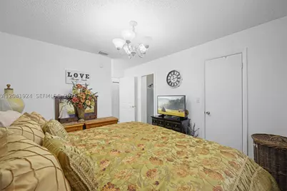 906 SW 8th, Hallandale Beach, FL 33009 - Photo 14