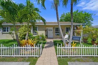 906 SW 8th, Hallandale Beach, FL 33009 - Photo 1