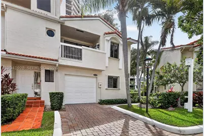 21391 Marina Cove #19-K, Aventura, FL 33180 - Photo 2