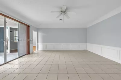 5823 Plum Harbor, Tamarac, FL 33321 - Photo 12