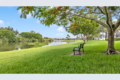 5823 Plum Harbor, Tamarac, FL 33321 - Photo 34