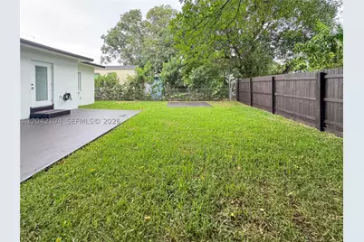 1319 NW 40th, Miami, FL 33142 - Photo 22