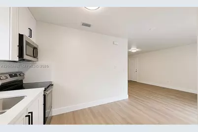 1670 W 42nd #1672, Hialeah, FL 33012 - Photo 10
