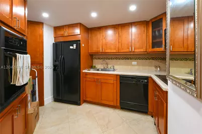 801 Brickell Bay #1462, Miami, FL 33131 - Photo 6