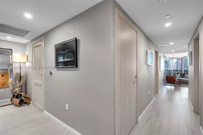 1000 Brickell #2402, Miami, FL 33131 - Photo 10