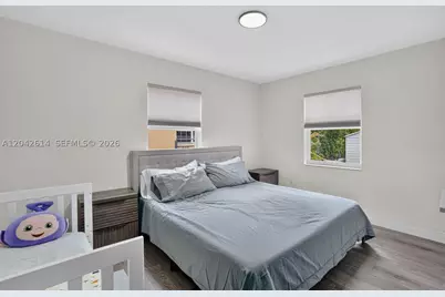 2446 McKinley, Hollywood, FL 33020 - Photo 20