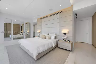 300 Biscayne Boulevard #2701, Miami, FL 33131 - Photo 14