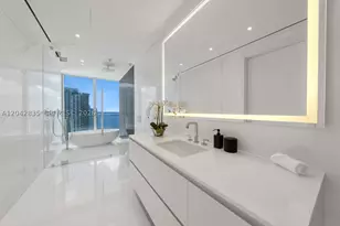 300 Biscayne Blvd, Miami, FL 33131 - Photo 18